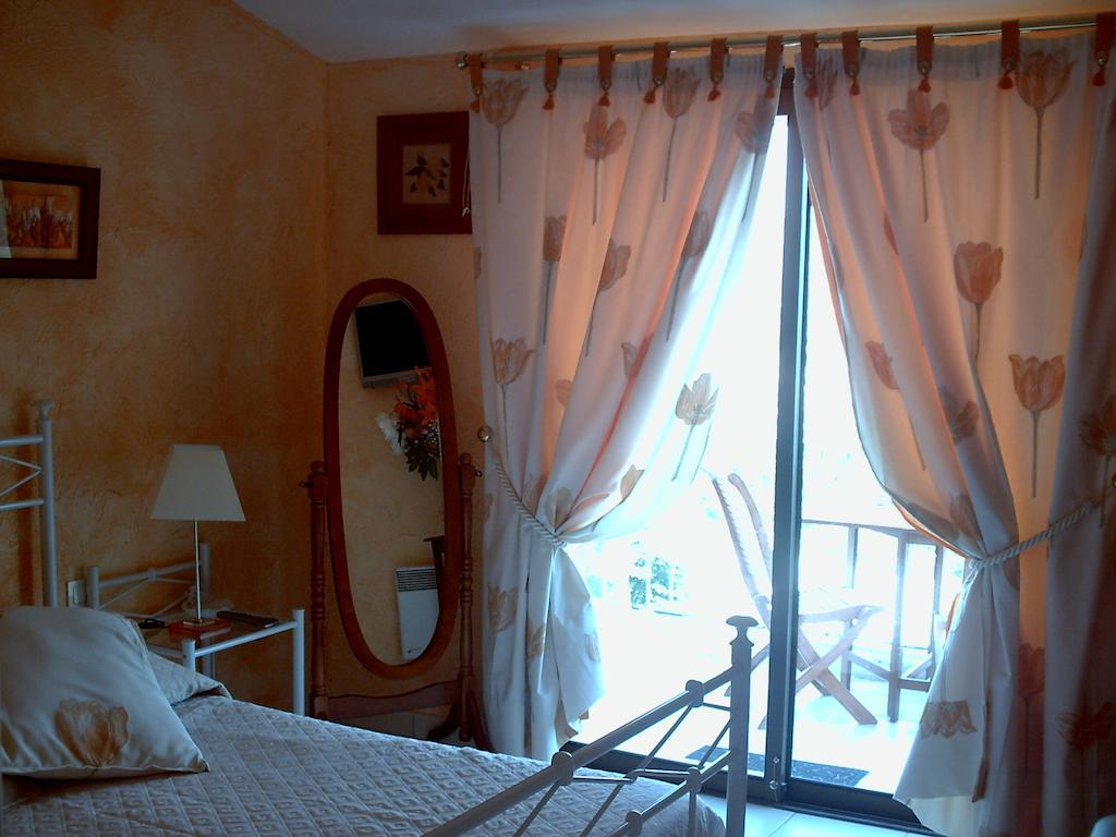 Maison D'Hotes Escale D'Azur Gattières Rom bilde